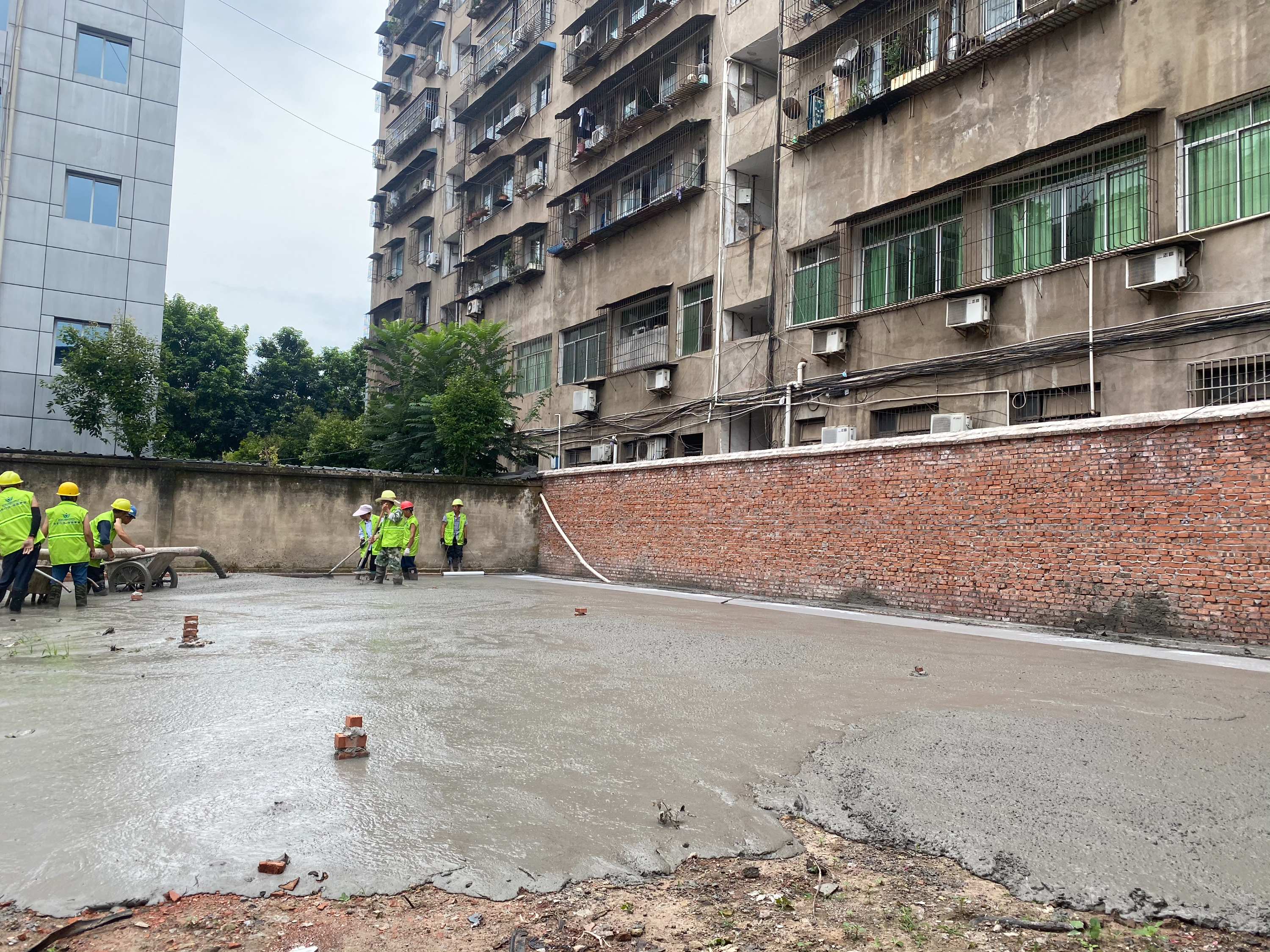 墊江縣南陽轉盤農(nóng)發(fā)行后側地塊建設臨時停車場項目